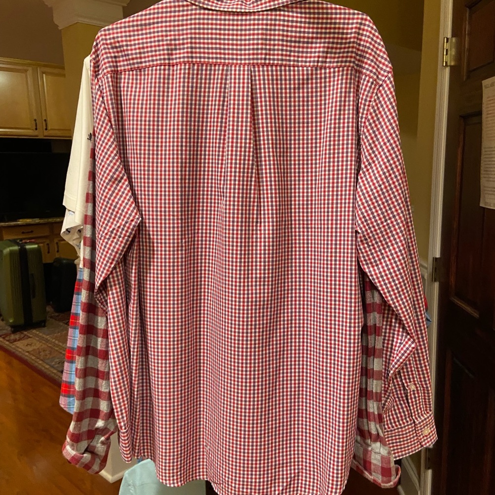 Vineyard Vines button down - Picture 2 of 4